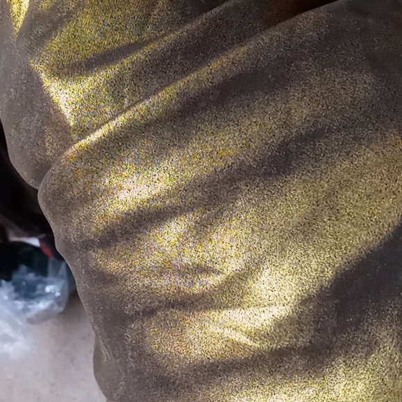 Plus size top very shiny gold top size 22 - Picture 4 of 5